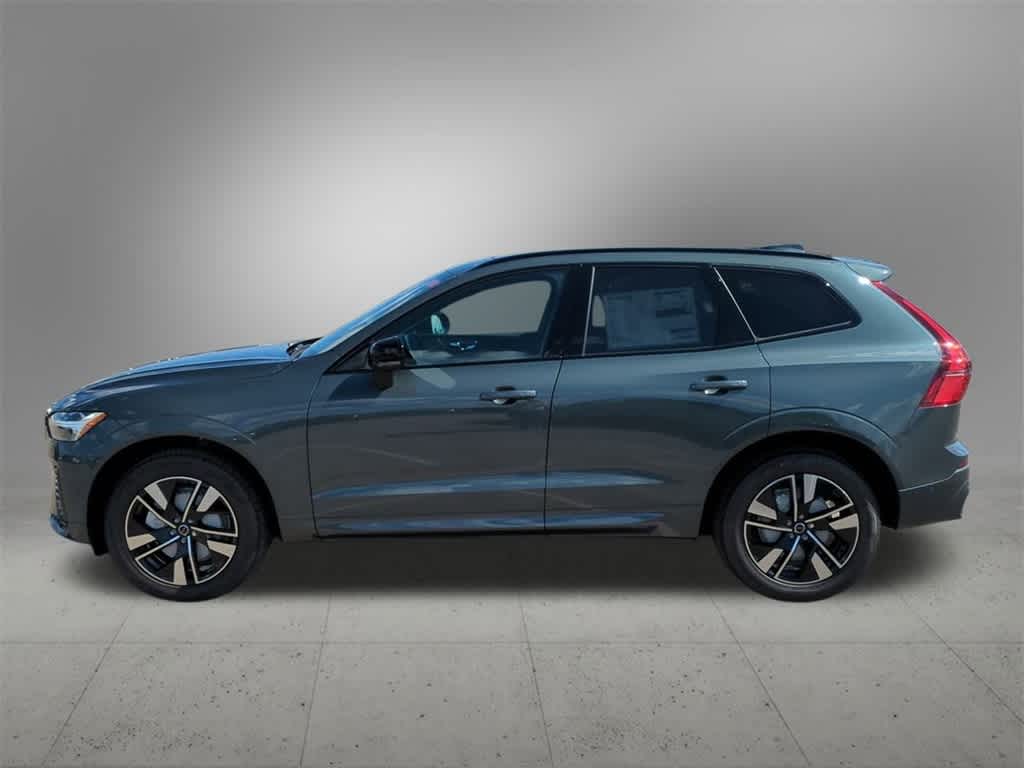 Thumbnail: 2026 Volvo XC60 - 3