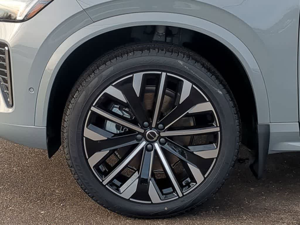 Thumbnail: 2026 Volvo XC90 - 13