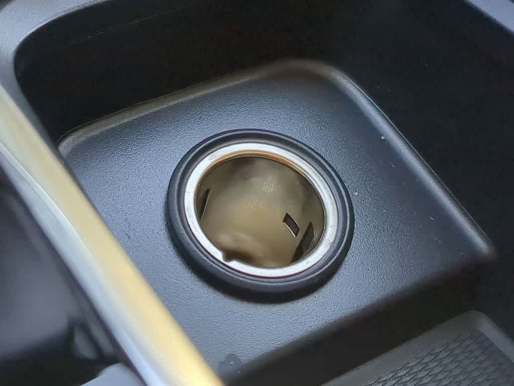 Thumbnail: 2025 Volvo XC60 - 29