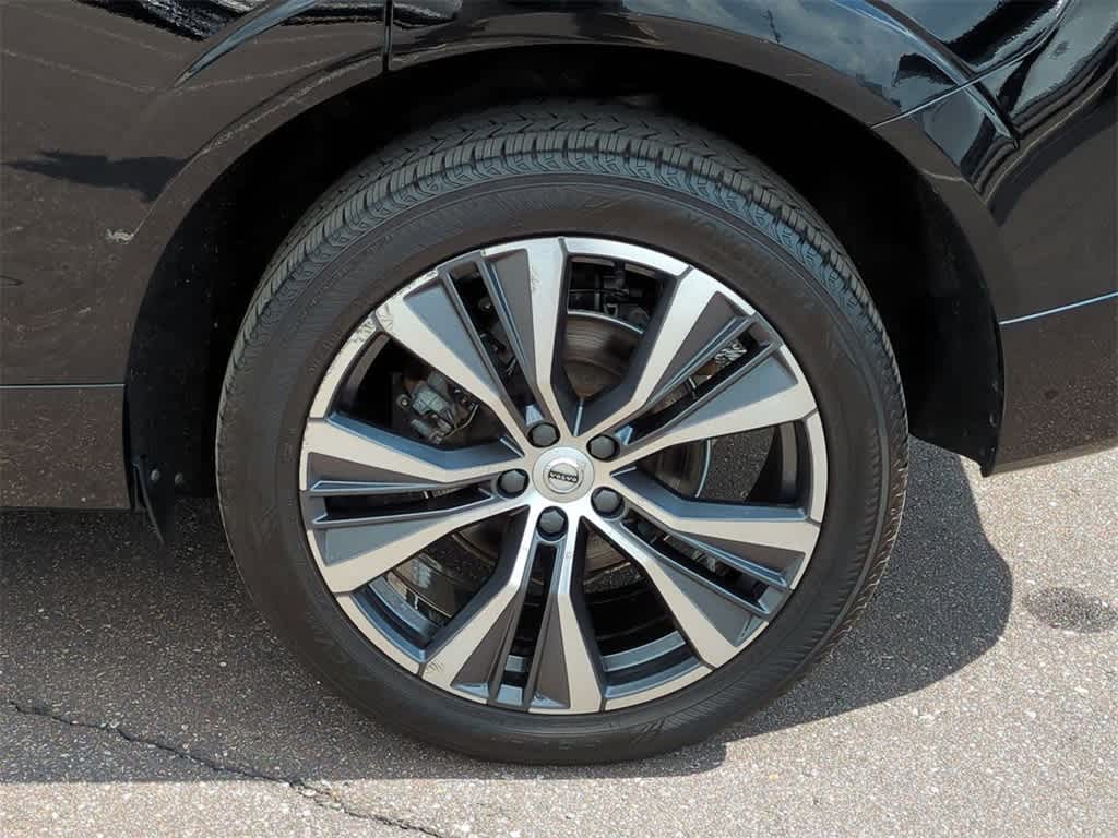 Thumbnail: 2022 Volvo XC60 - 13