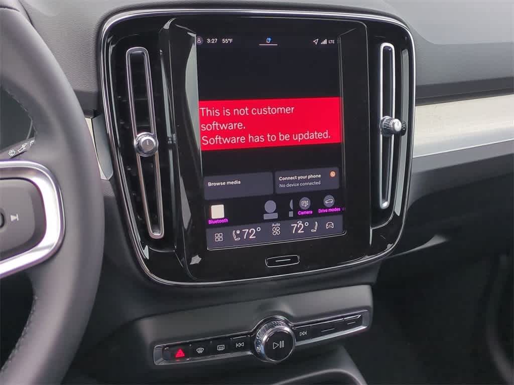 Thumbnail: 2026 Volvo XC40 - 28