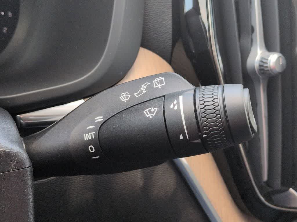 Thumbnail: 2026 Volvo XC60 - 26