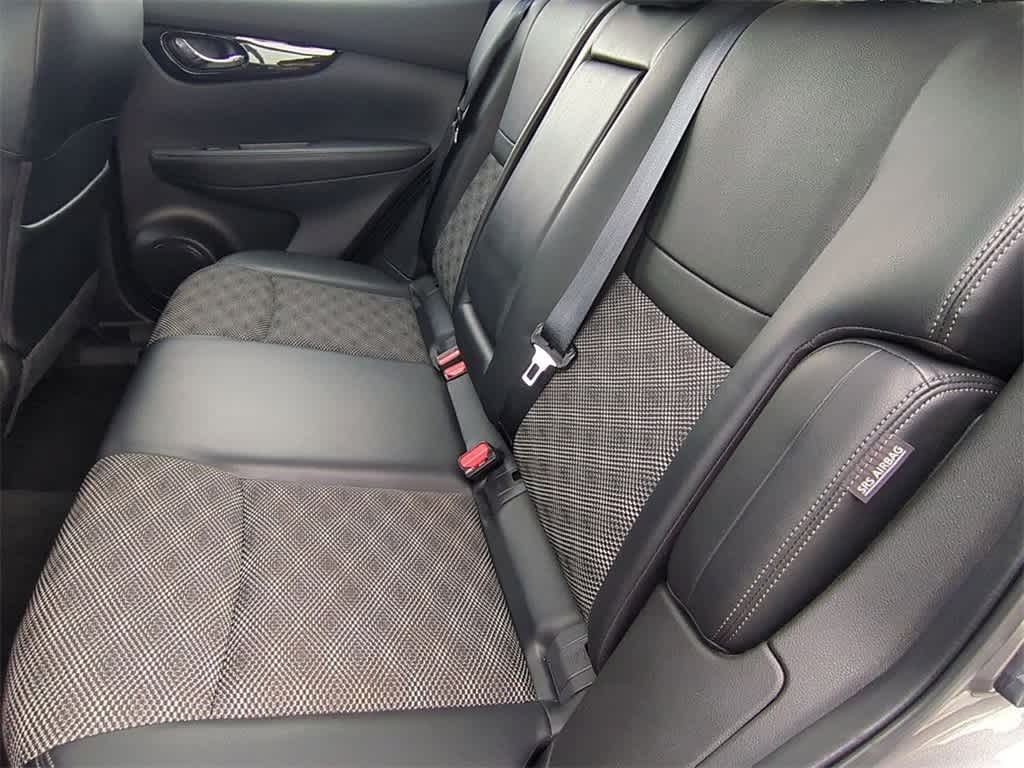 Thumbnail: 2022 Nissan Rogue Sport - 19