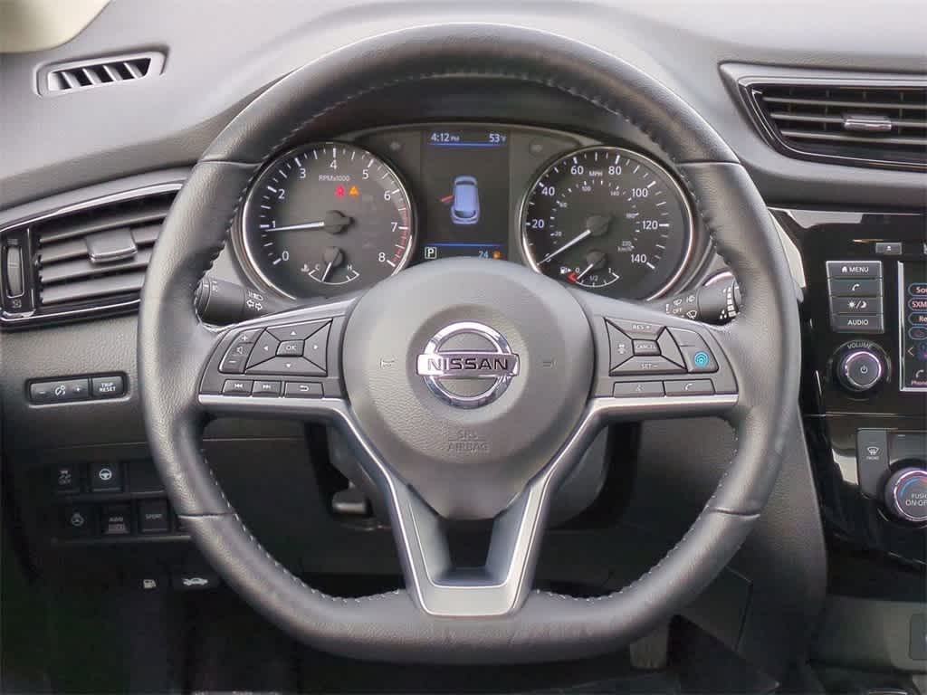 Thumbnail: 2022 Nissan Rogue Sport - 22