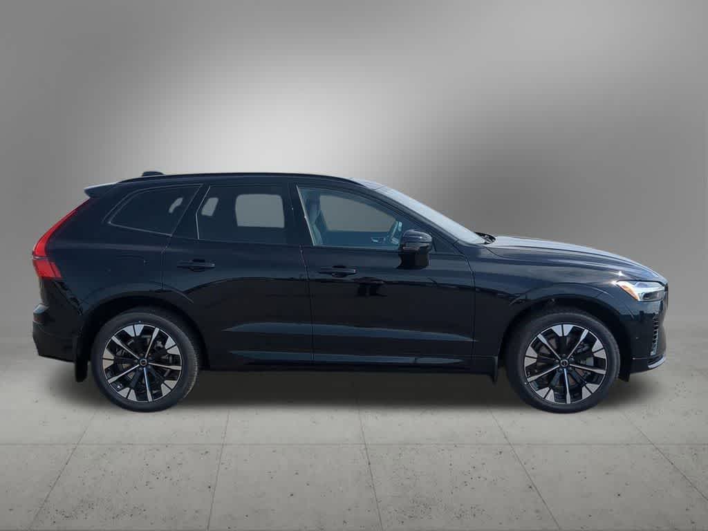 Thumbnail: 2026 Volvo XC60 - 7