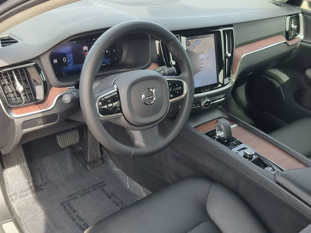 Thumbnail: 2023 Volvo S60 - 2