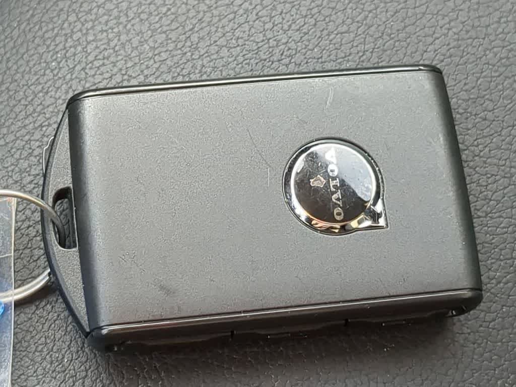 Thumbnail: 2026 Volvo XC40 - 32