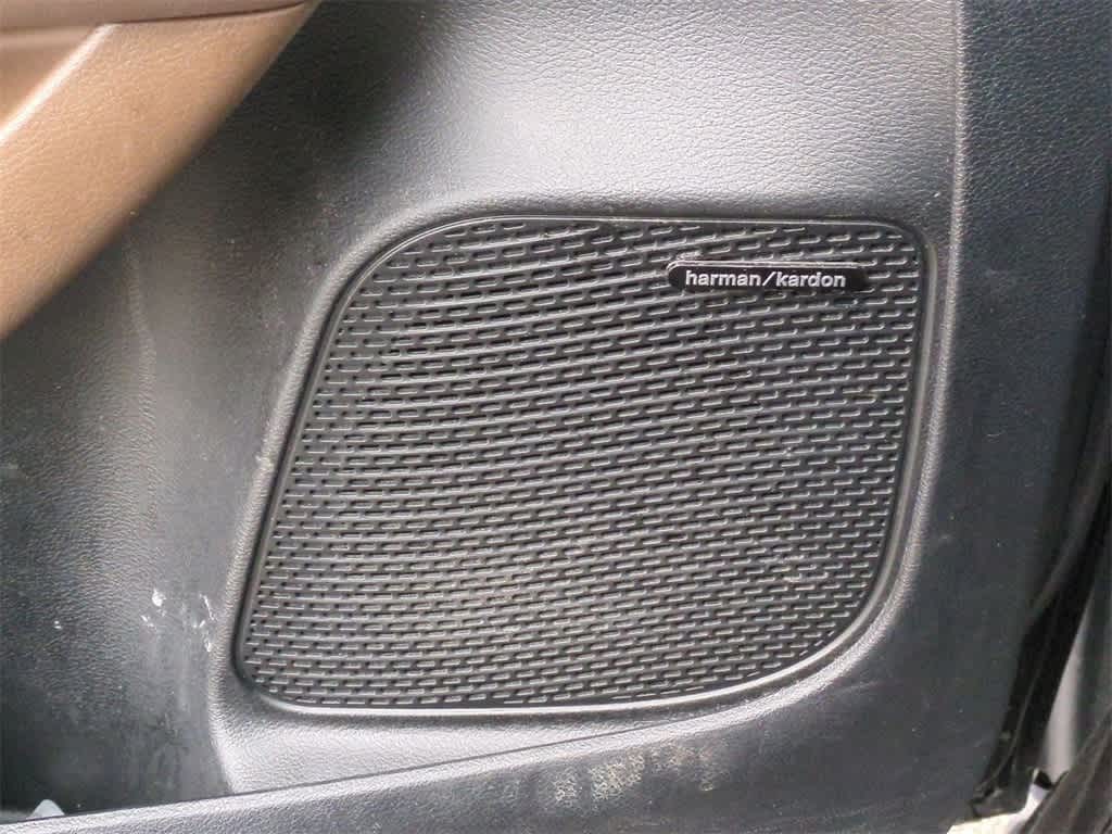 Thumbnail: 2017 Chrysler Pacifica - 30