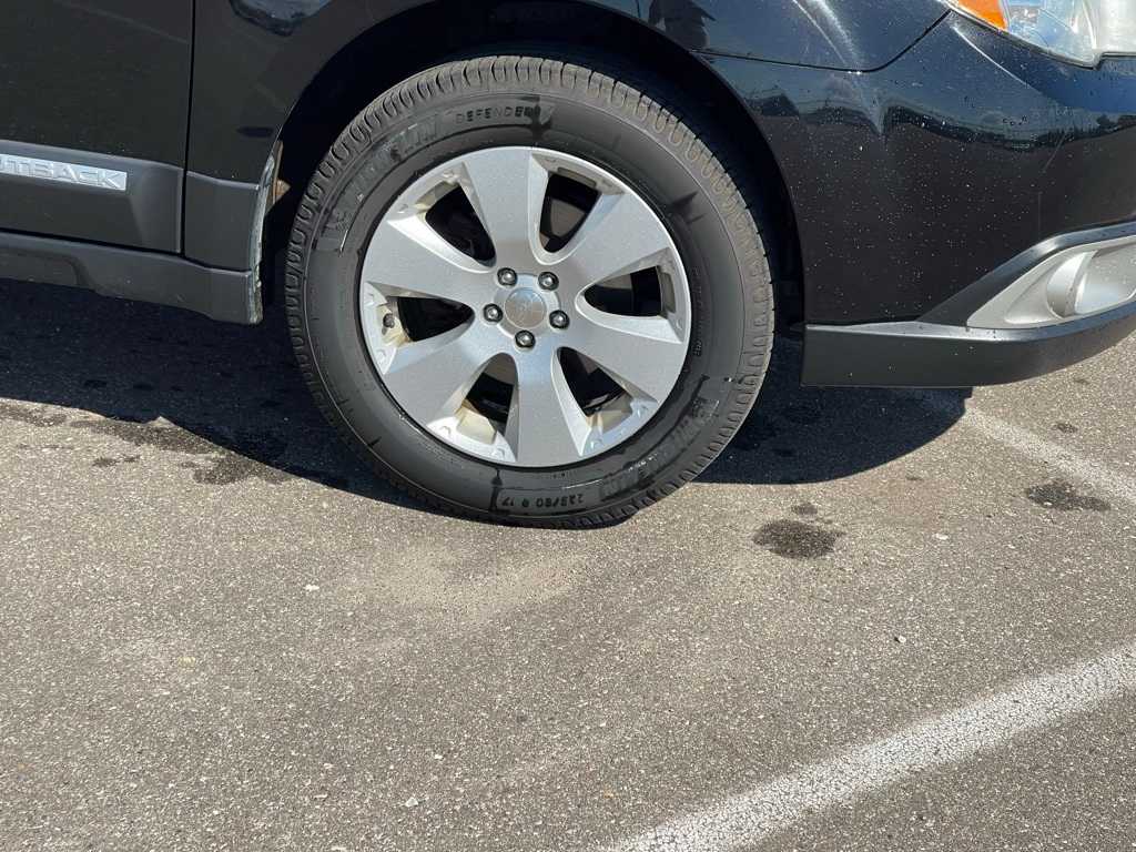 Thumbnail: 2010 Subaru Outback - 27