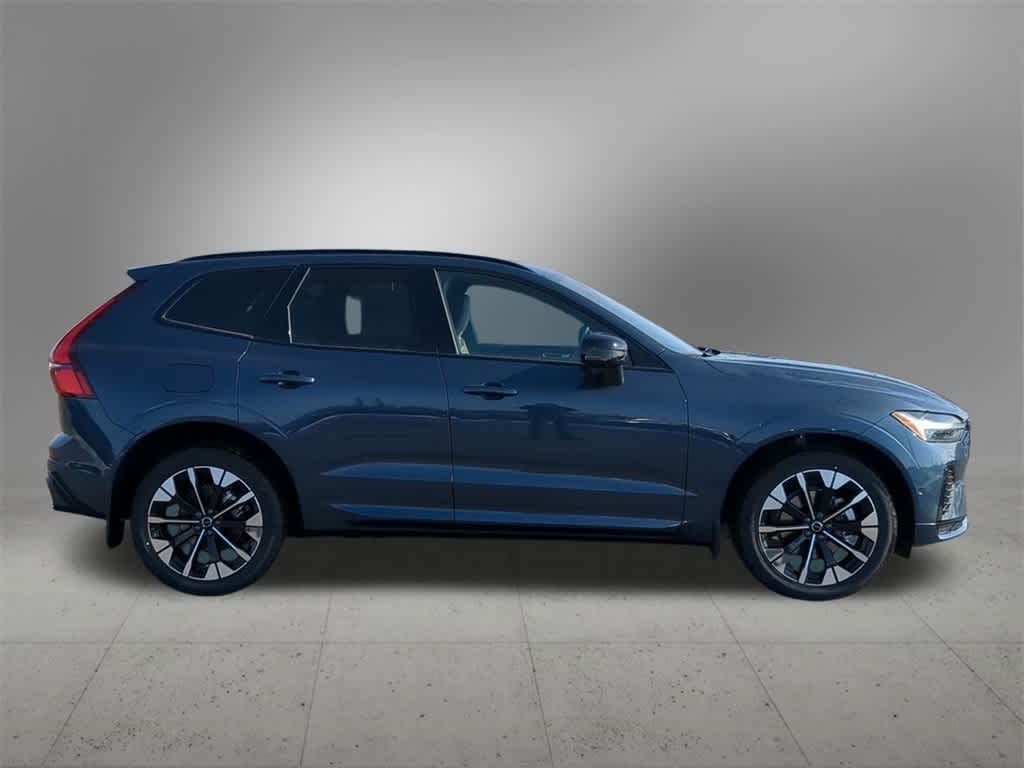 Thumbnail: 2026 Volvo XC60 - 7