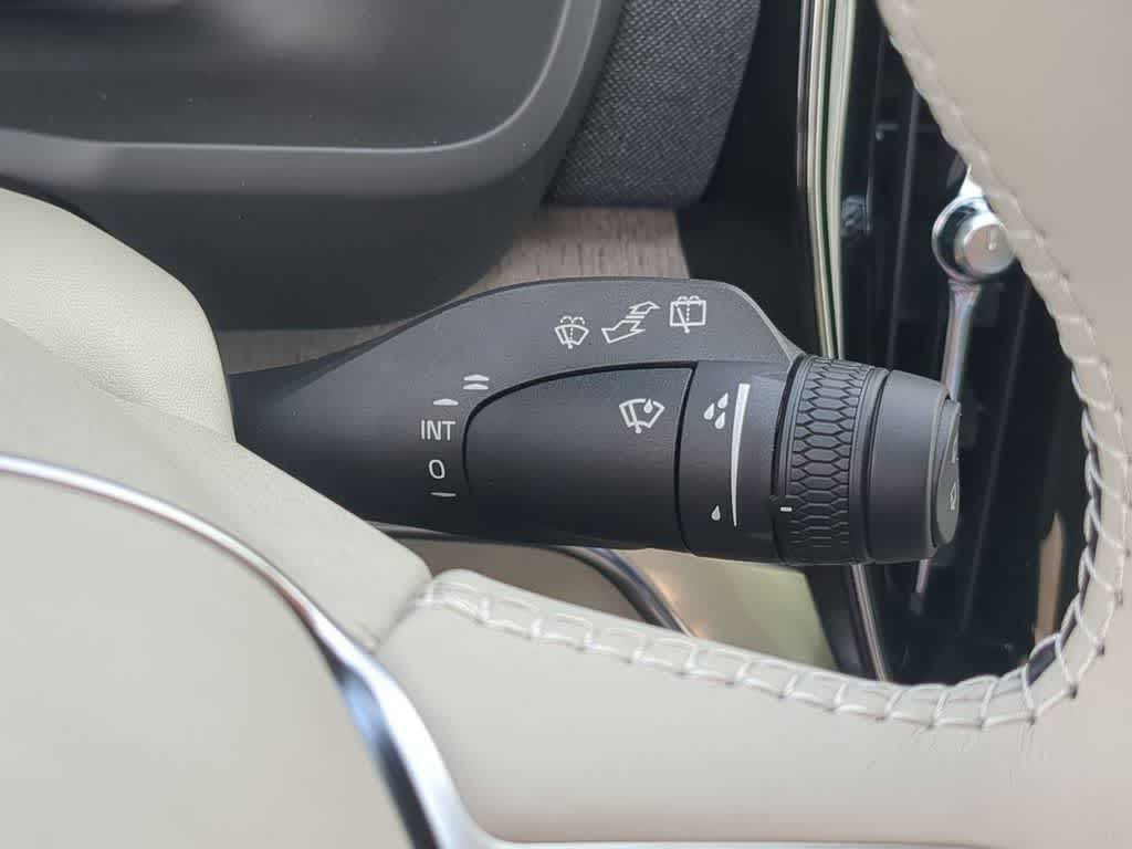 Thumbnail: 2026 Volvo XC90 - 24