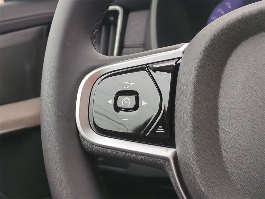 Thumbnail: 2026 Volvo XC90 - 23