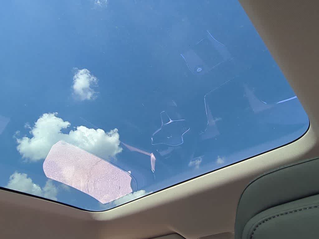 Thumbnail: 2025 Volvo EX90 - 20