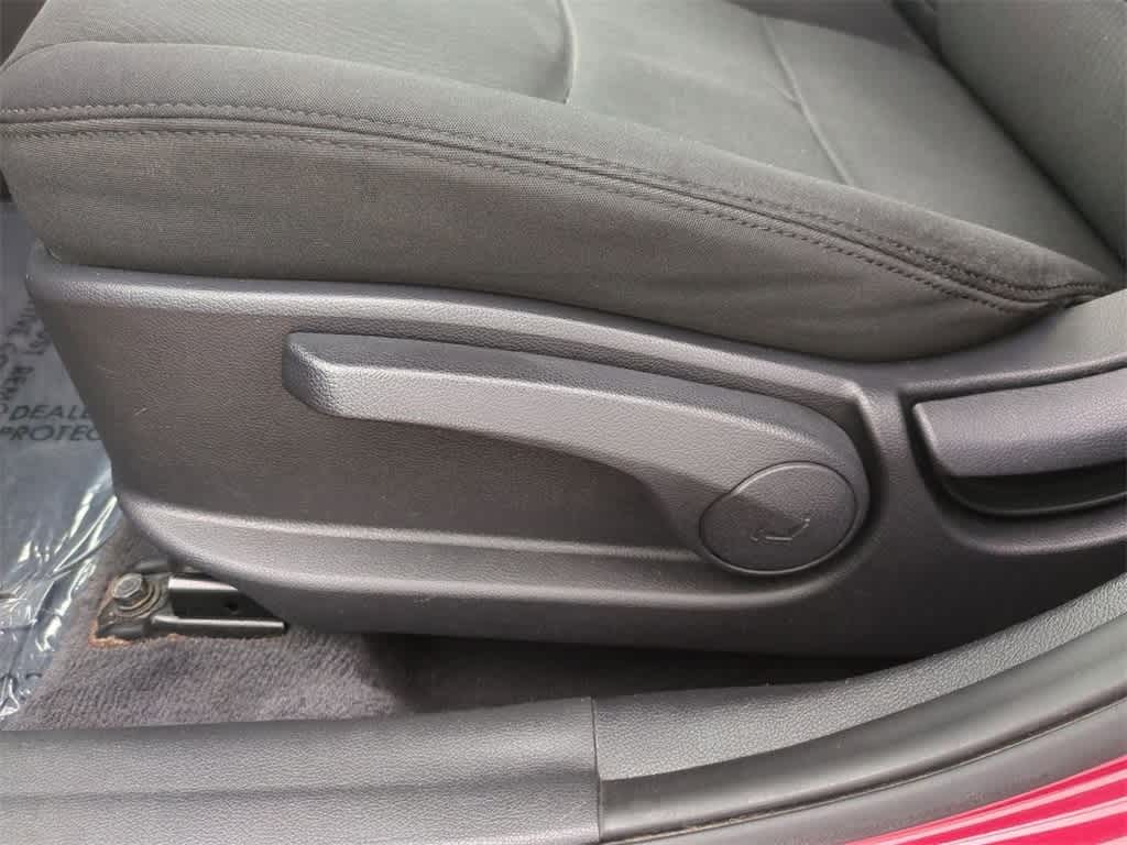 Thumbnail: 2015 Hyundai Elantra - 9