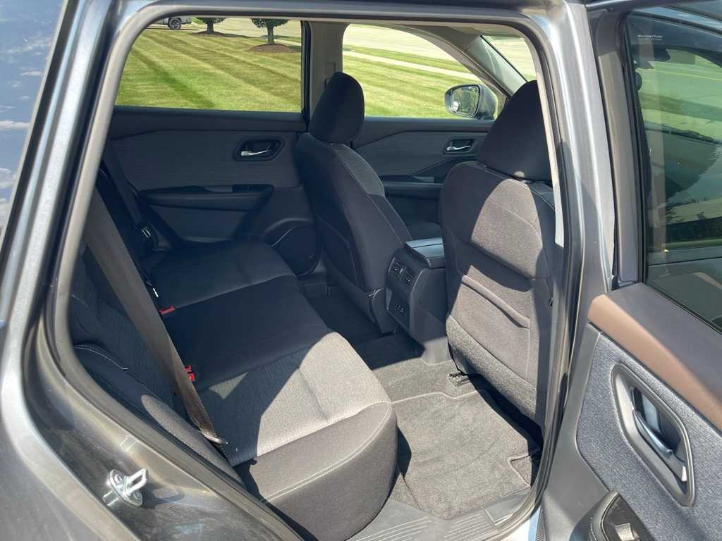 Thumbnail: 2021 Nissan Rogue - 10