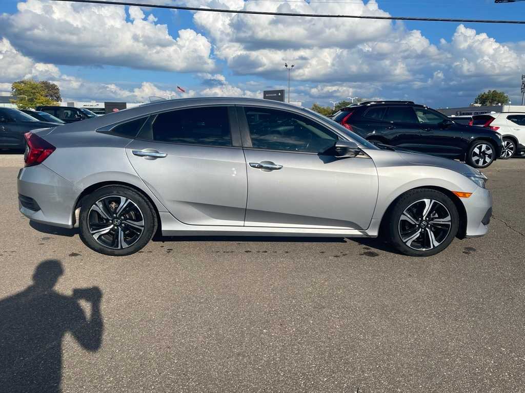 Thumbnail: 2016 Honda Civic - 6