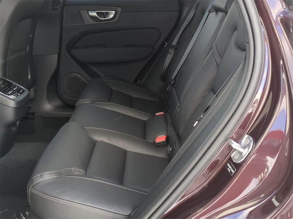 Thumbnail: 2026 Volvo XC60 - 18