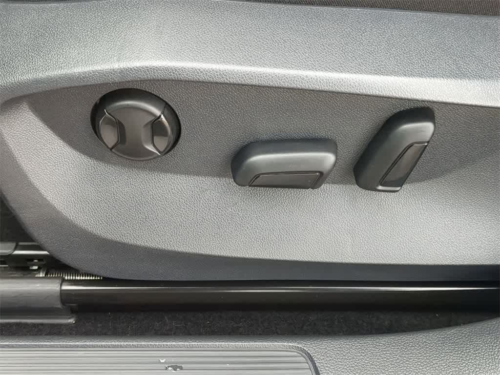 Thumbnail: 2024 Volkswagen Taos - 16