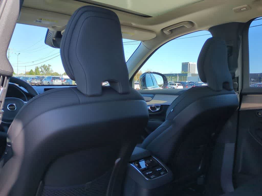 Thumbnail: 2026 Volvo XC90 - 16