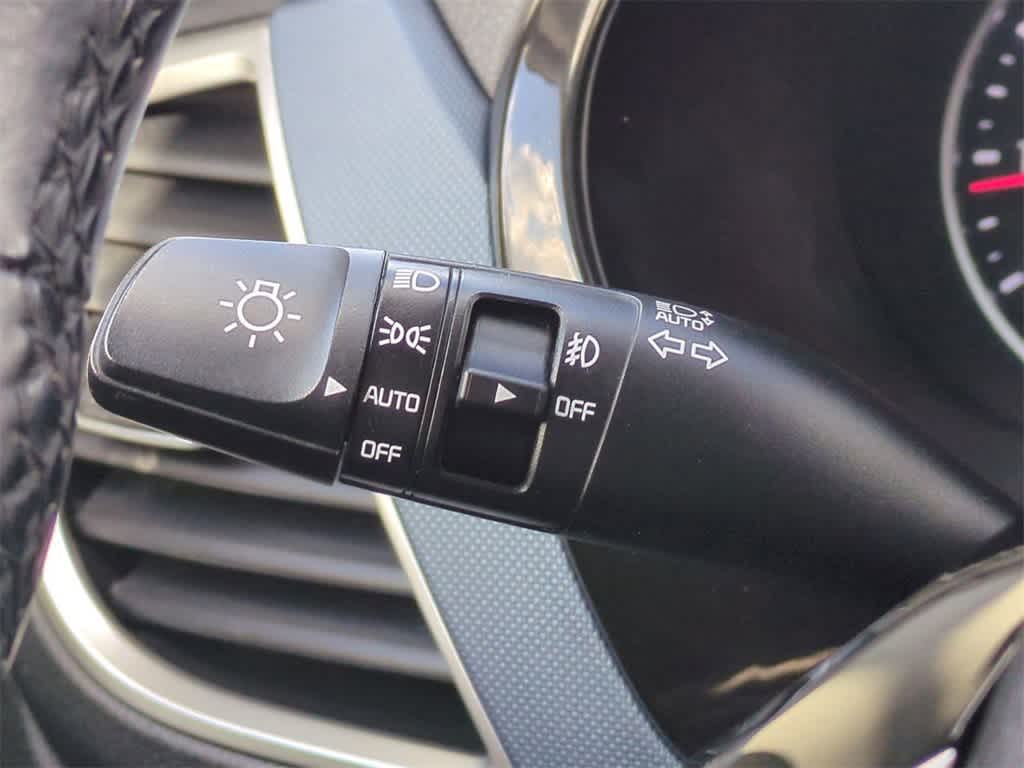 Thumbnail: 2022 Kia Seltos - 25