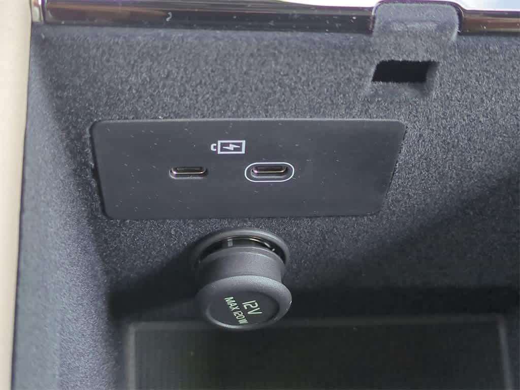 Thumbnail: 2026 Volvo XC90 - 30