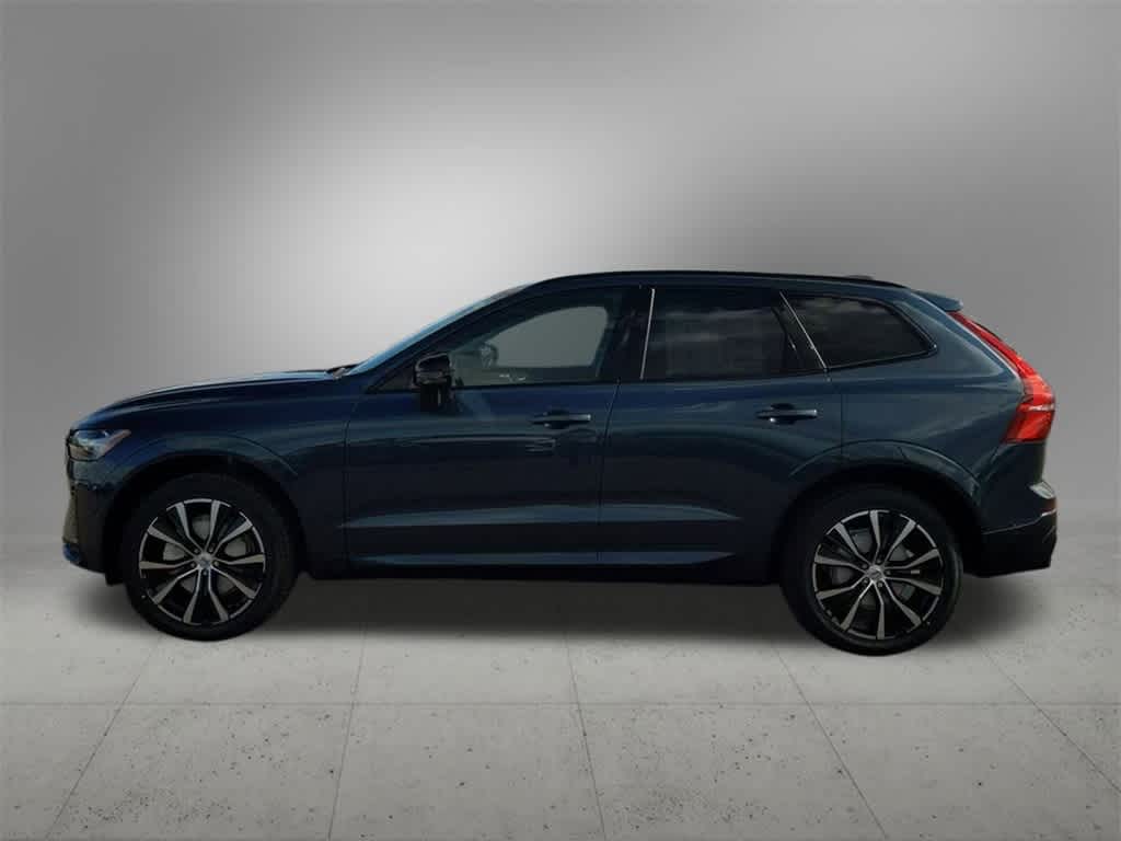 Thumbnail: 2025 Volvo XC60 - 3