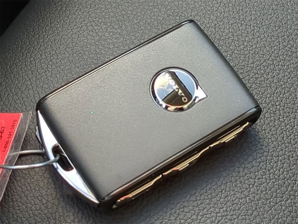 Thumbnail: 2026 Volvo XC40 - 32