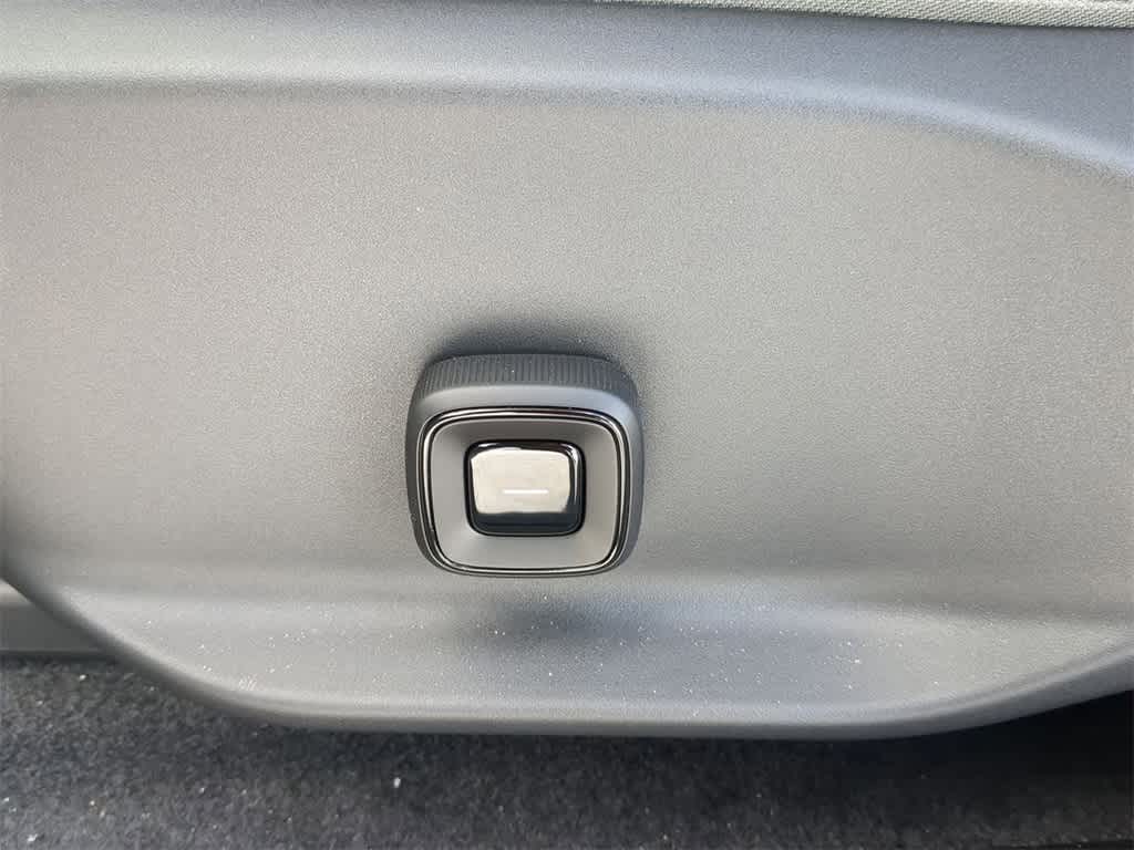 Thumbnail: 2026 Volvo EX30 - 16