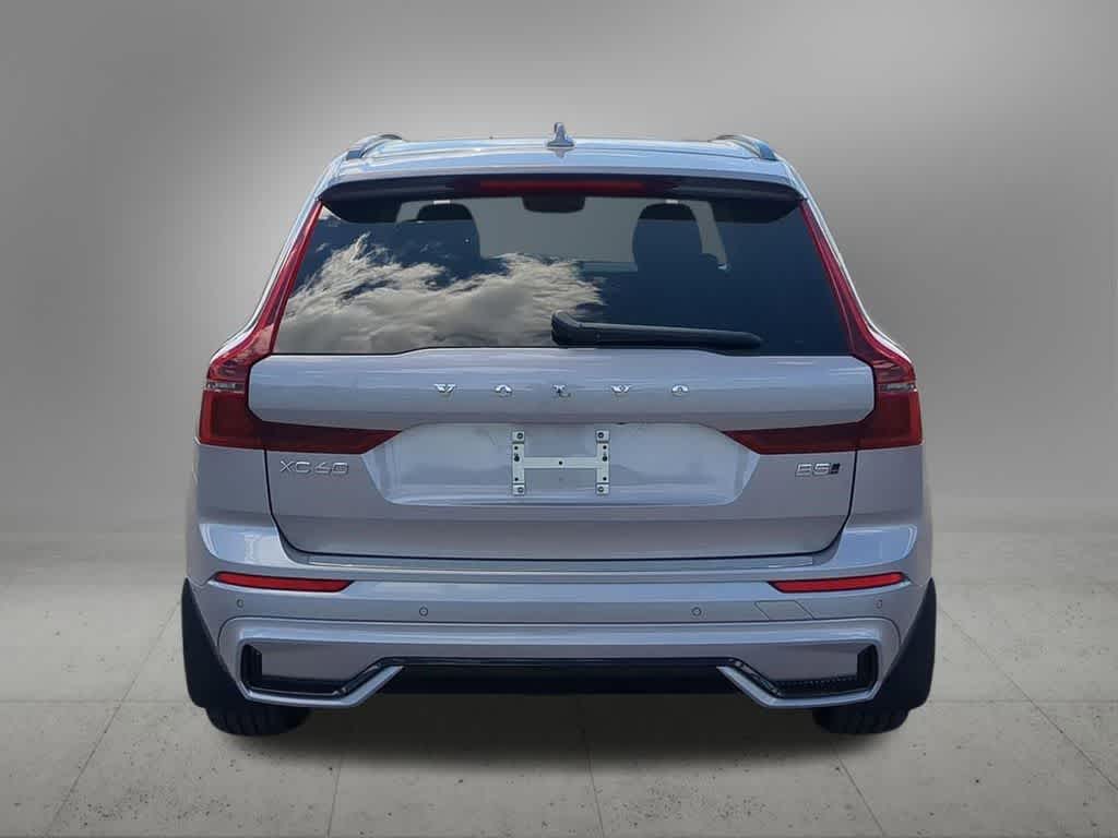 Thumbnail: 2026 Volvo XC60 - 5