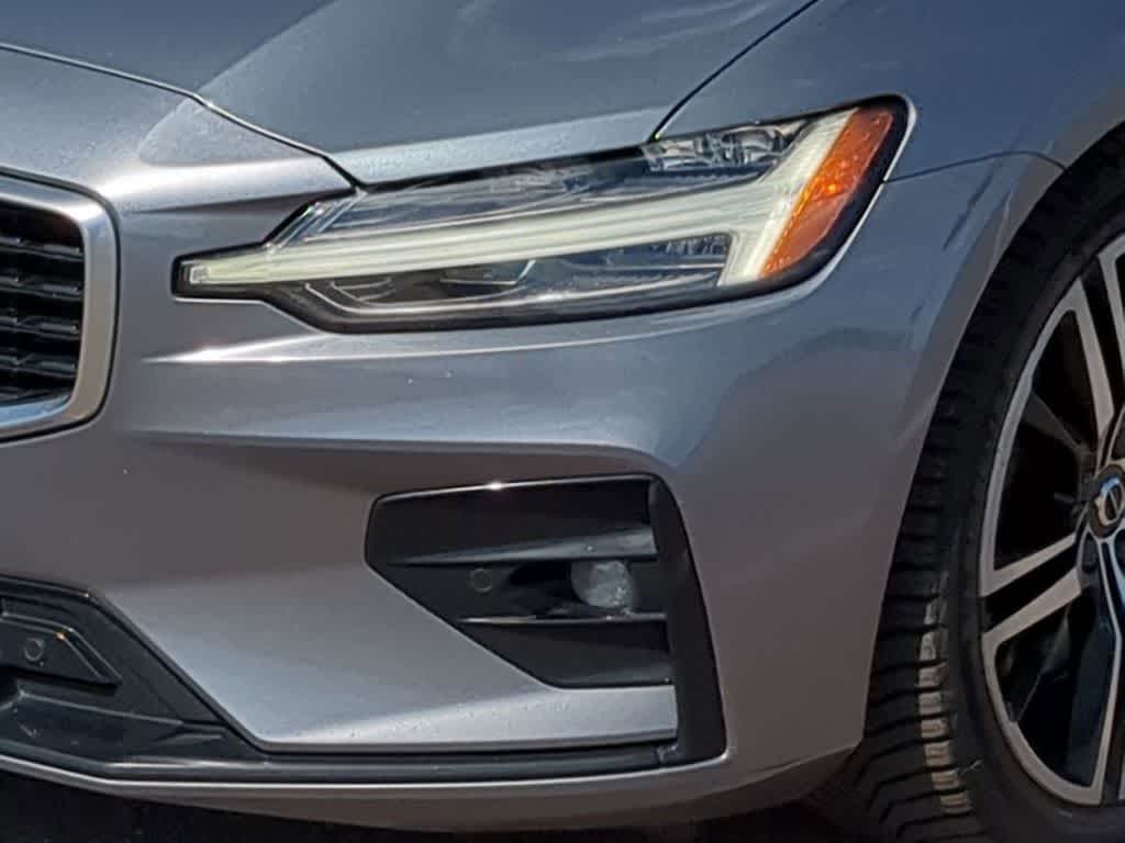 Thumbnail: 2019 Volvo S60 - 10