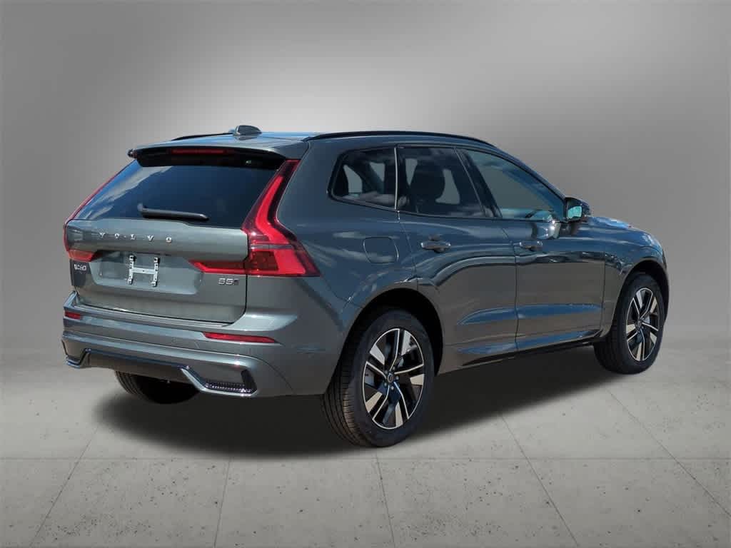 Thumbnail: 2026 Volvo XC60 - 6