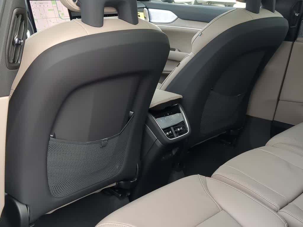 Thumbnail: 2026 Volvo EX90 - 17