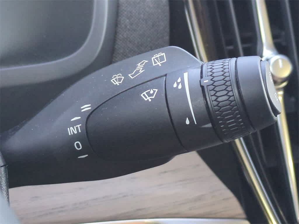 Thumbnail: 2025 Volvo XC90 - 25