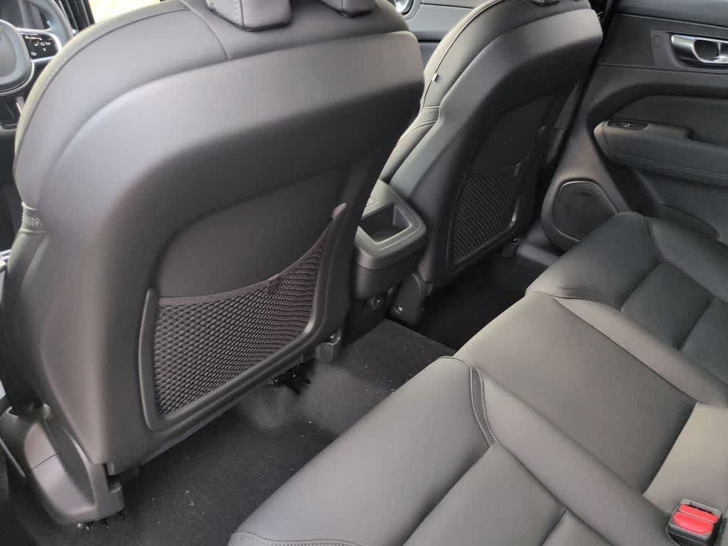 Thumbnail: 2026 Volvo XC60 - 18