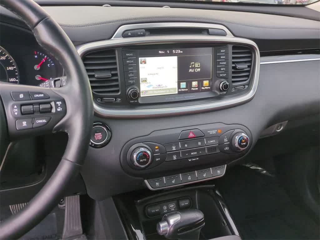 Thumbnail: 2017 Kia Sorento - 20