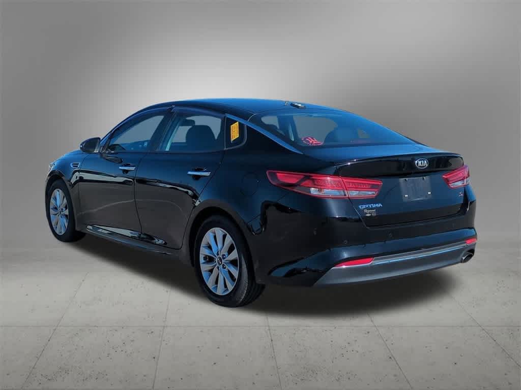 2018 Kia Optima LX photo 4