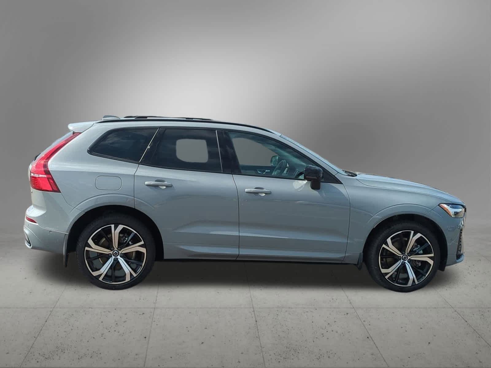 Thumbnail: 2025 Volvo XC60 - 7