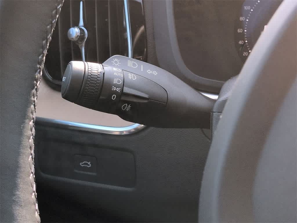 Thumbnail: 2026 Volvo XC60 - 26