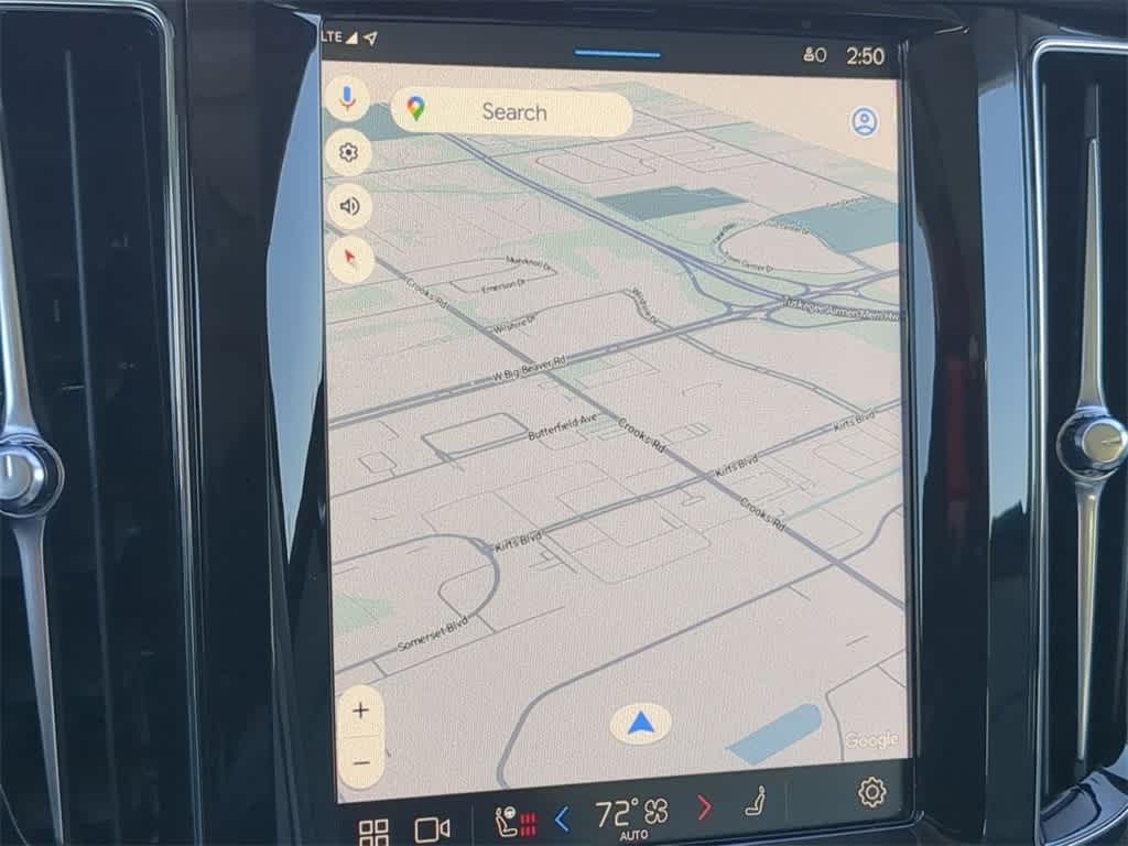 Thumbnail: 2025 Volvo XC60 - 27