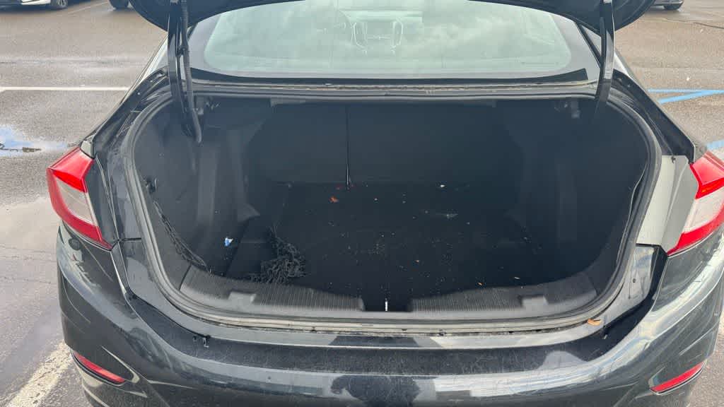 Thumbnail: 2017 Chevrolet Cruze - 13