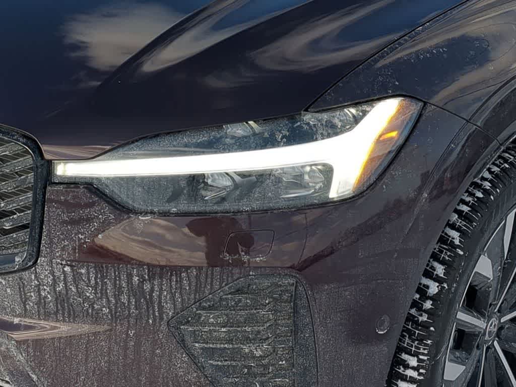 Thumbnail: 2026 Volvo XC60 - 10