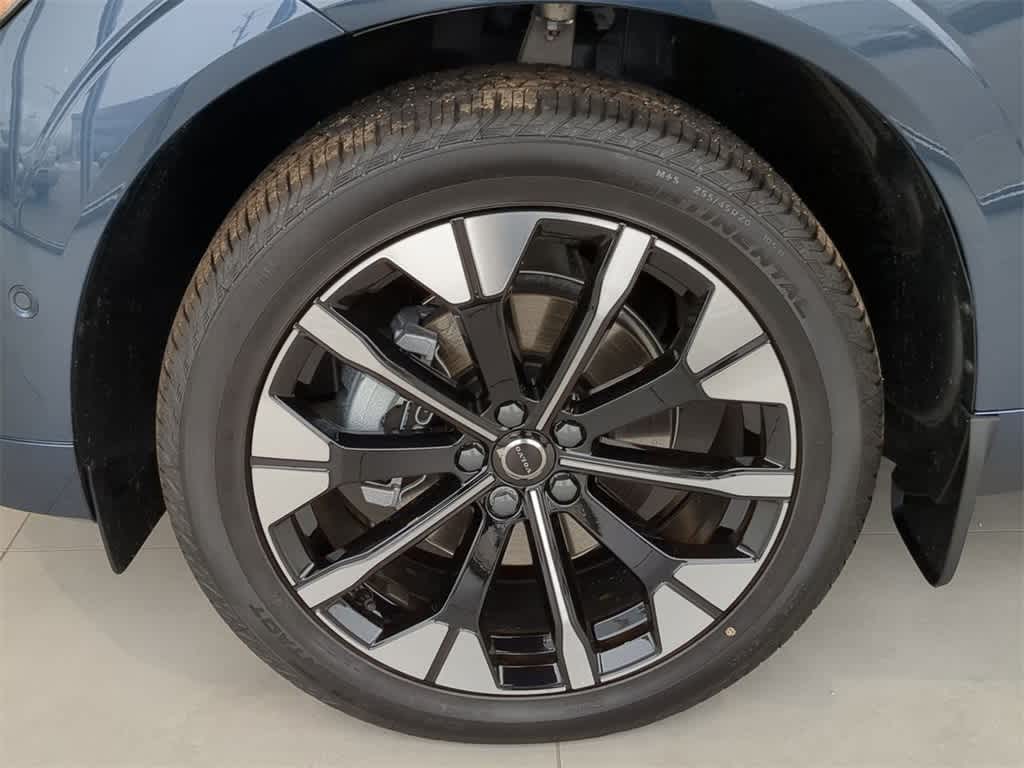 Thumbnail: 2026 Volvo XC60 - 6