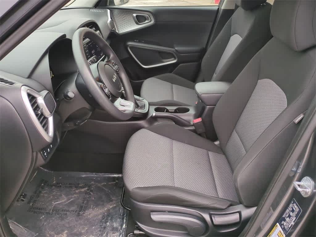 Thumbnail: 2023 Kia Soul - 8