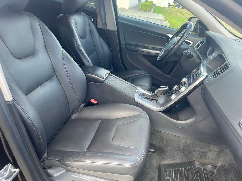 Thumbnail: 2018 Volvo S60 - 11