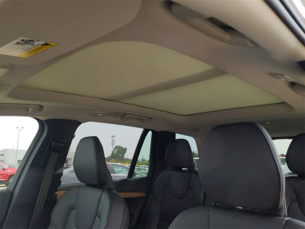 Thumbnail: 2025 Volvo XC90 - 16