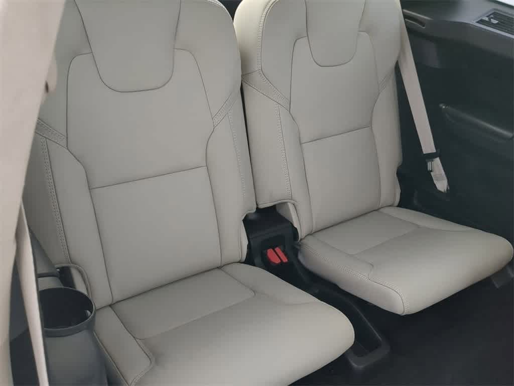 Thumbnail: 2023 Volvo XC90 - 21