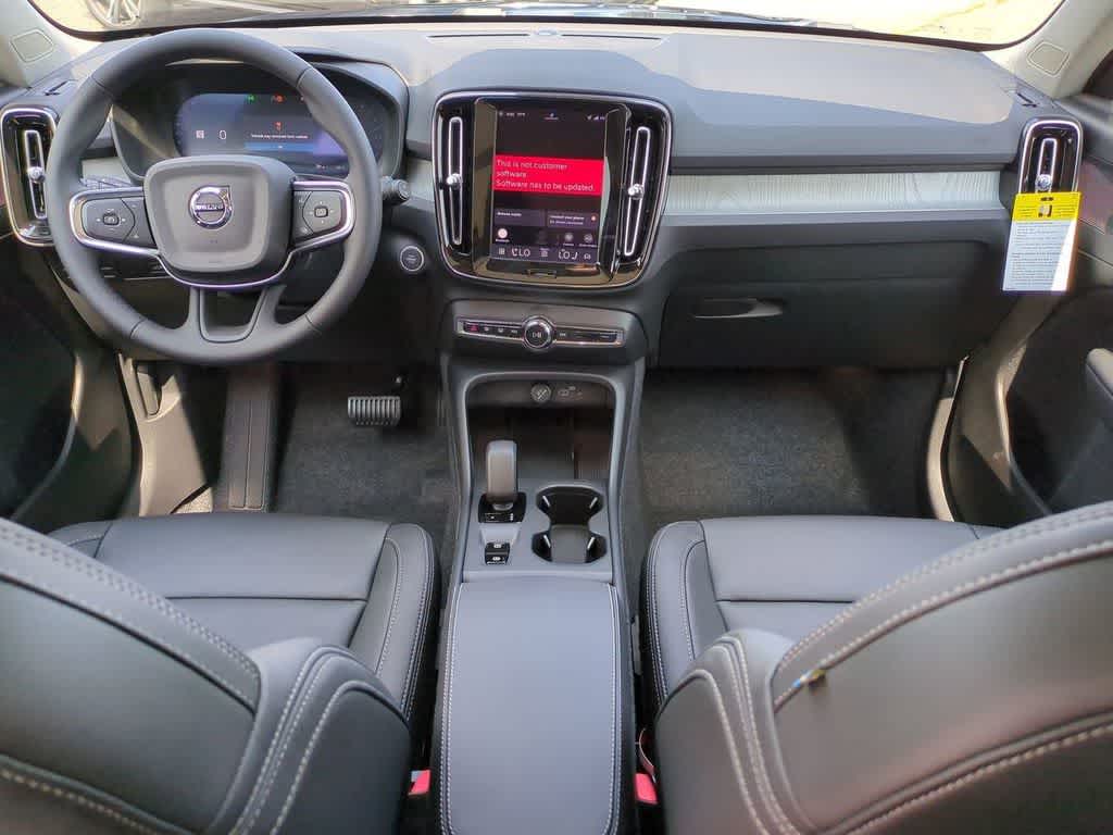 Thumbnail: 2026 Volvo XC40 - 13