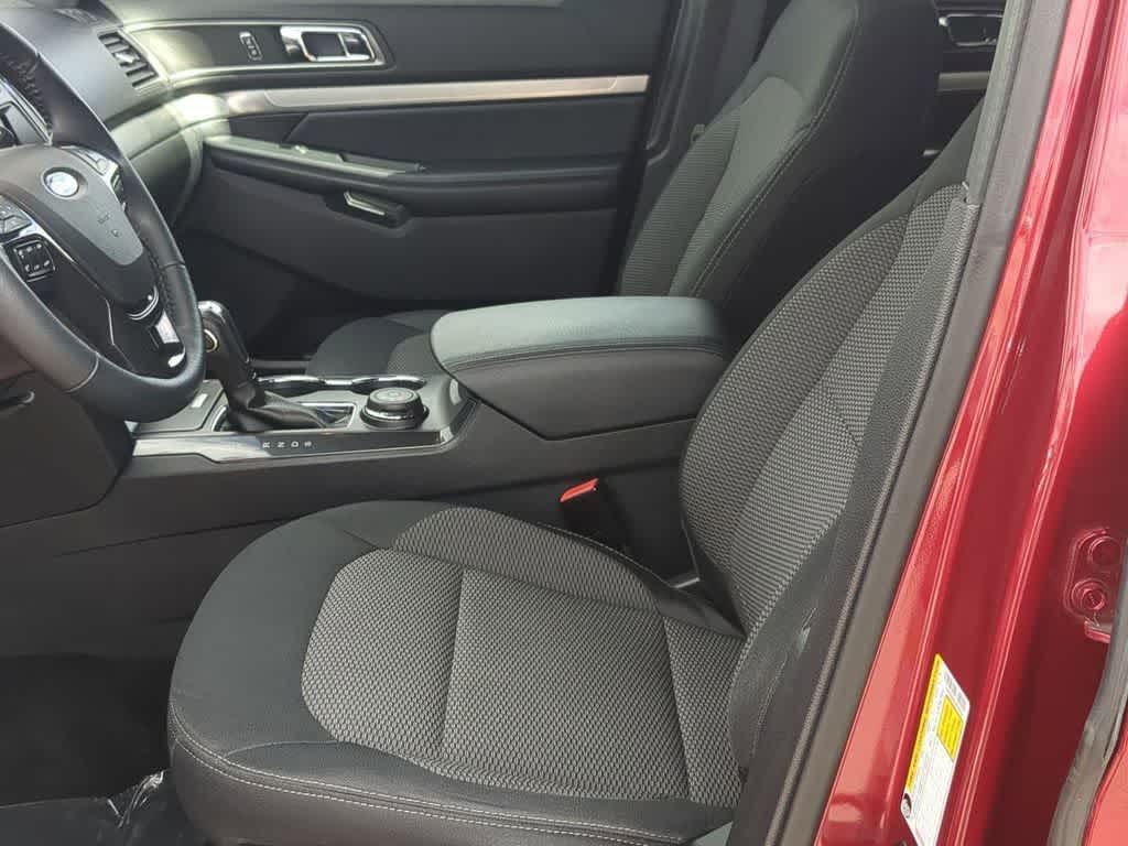 Thumbnail: 2018 Ford Explorer - 15