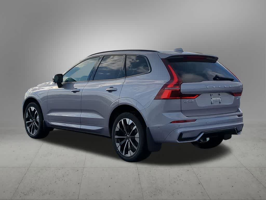 Thumbnail: 2026 Volvo XC60 - 4