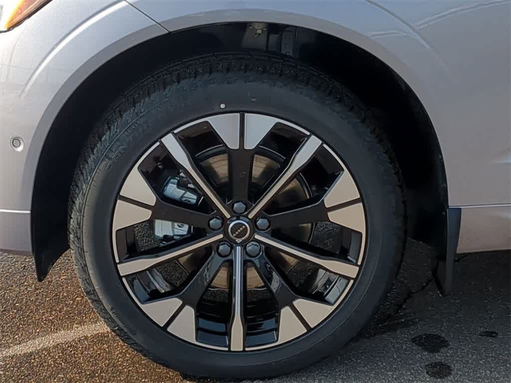 Thumbnail: 2026 Volvo XC60 - 13